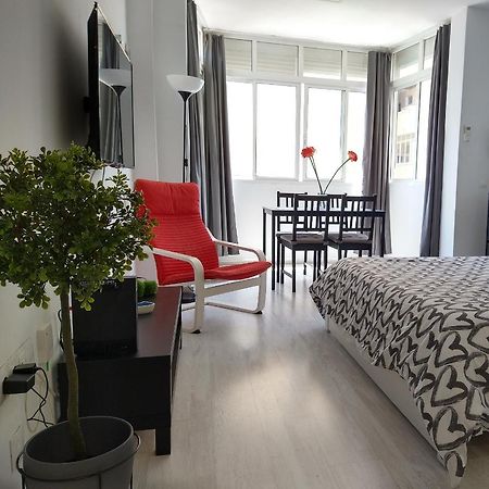 Amplio Estudio,Vista Mar Y Montana, A Pasos Del Centro Torremolinos Exterior photo