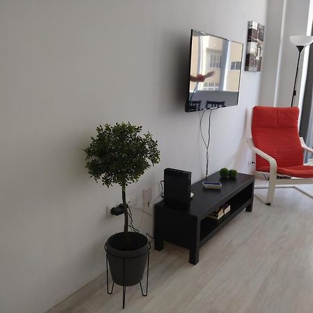 Amplio Estudio,Vista Mar Y Montana, A Pasos Del Centro Torremolinos Exterior photo